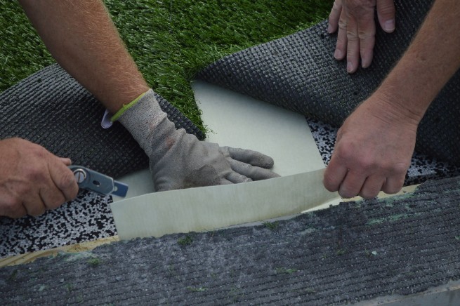 Toronto artificial turf installation - cushion pad installation